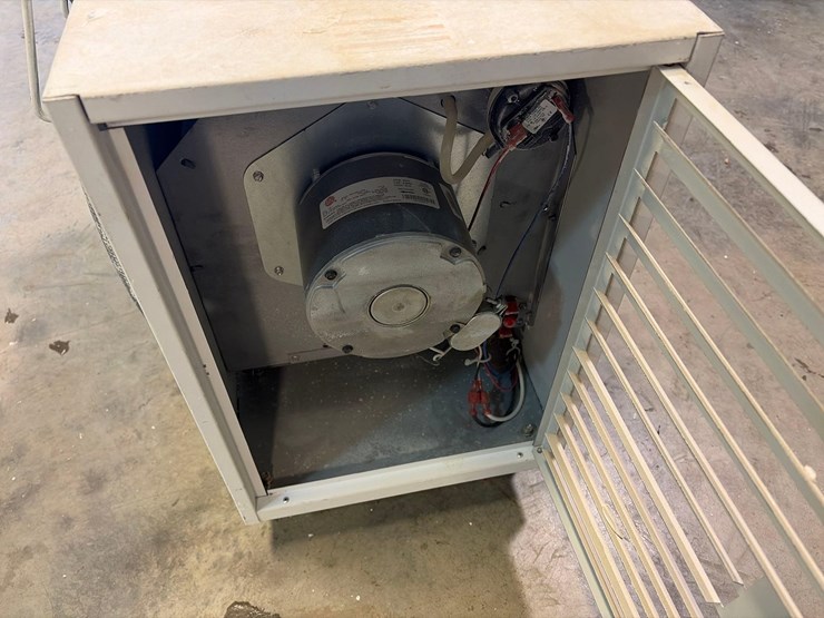 l.b.-white-premier-80df-heater-image-5