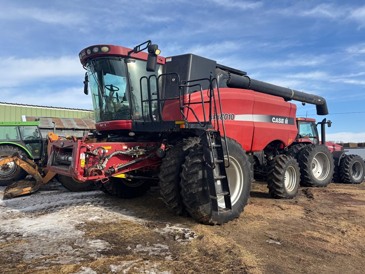 2003-case-ih-afx8010-combine-image-1