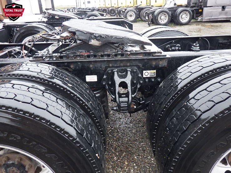 2022-kenworth-t680-image-17