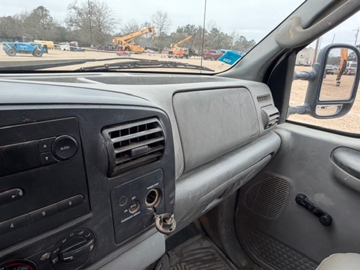 2006-ford-f250-image-27