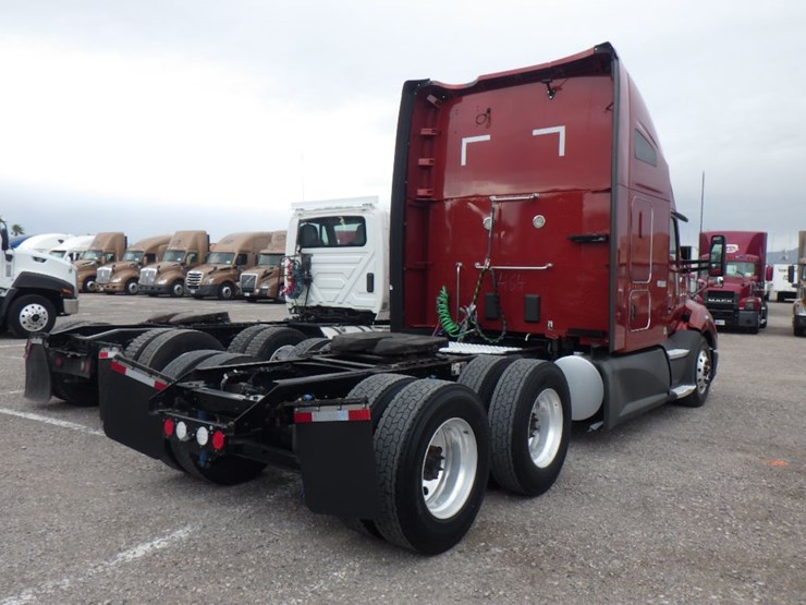 2020-kenworth-t680-image-9