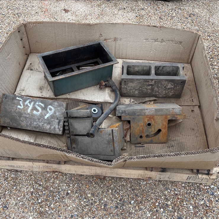 #3459 • SMALL BOX WITH MISC TOOLS