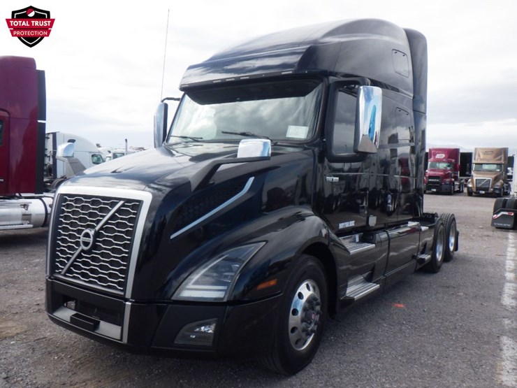 2020-volvo-vnl-760-image-1