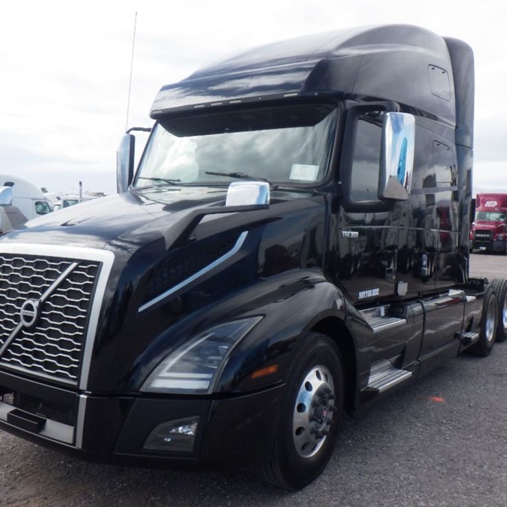 2020 VOLVO VNL 760