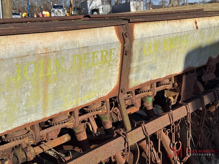 john-deere-7-image-8