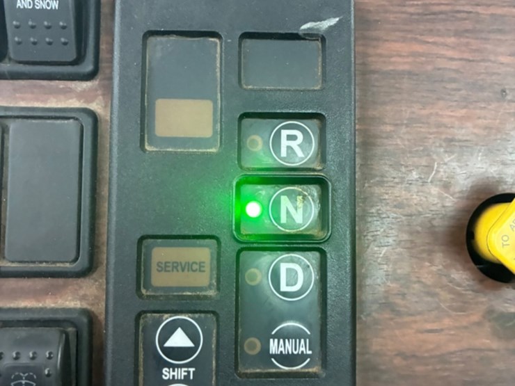 2015-western-star-4700-image-12