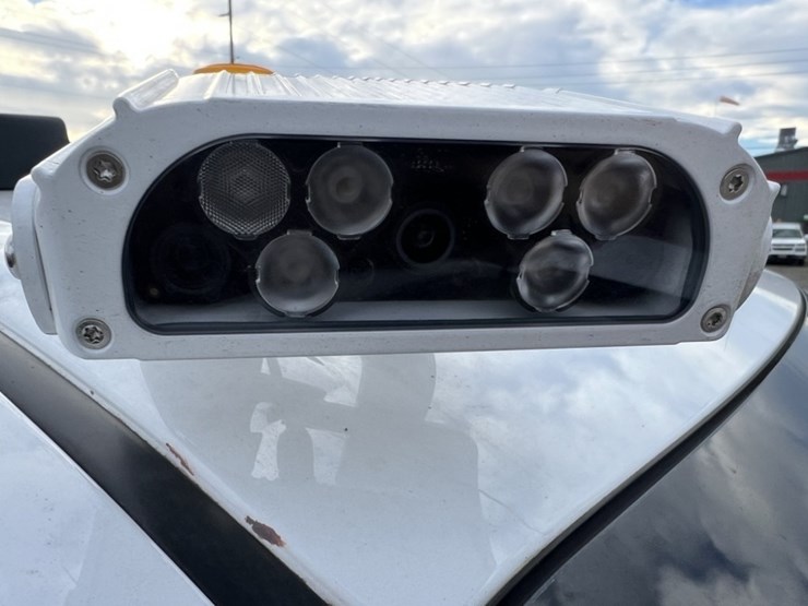 2014-toyota-sienna-le-image-38