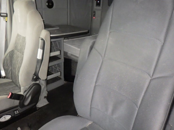 2022-kenworth-t680-image-18