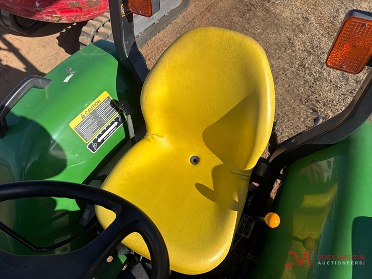 john-deere-4105-image-16