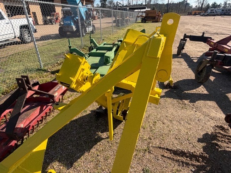 #989-•-3-pth-ditcher-image-11