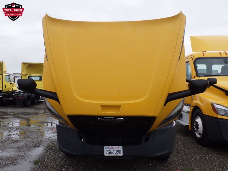 2022-freightliner-cascadia-126-image-19