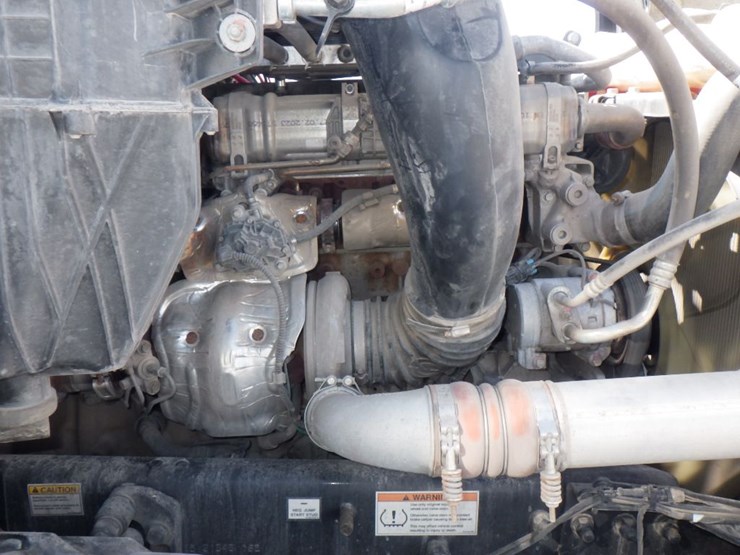 2024-freightliner-cascadia-126-image-27