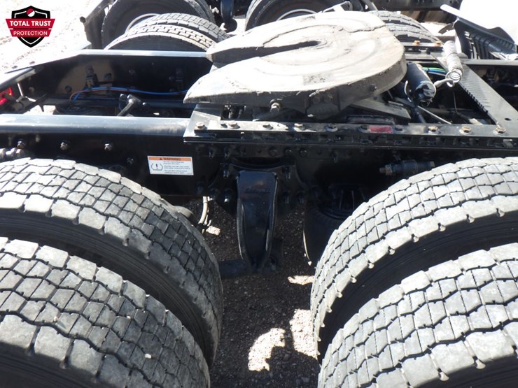 2024-freightliner-cascadia-126-image-7