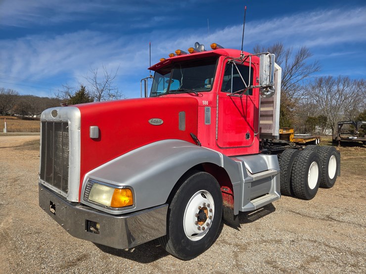 1997-peterbilt-377-image-2