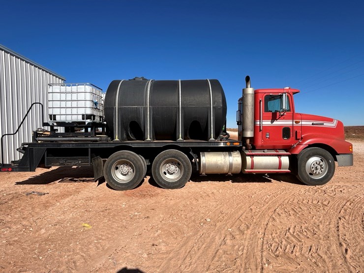 1996-international-9200-image-2