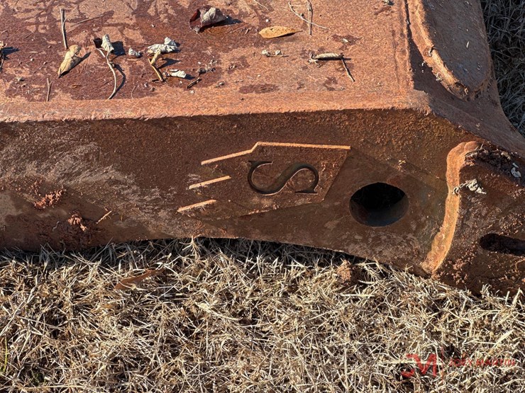 solesbee-4-finger-thumb-excavator-attachment-image-5