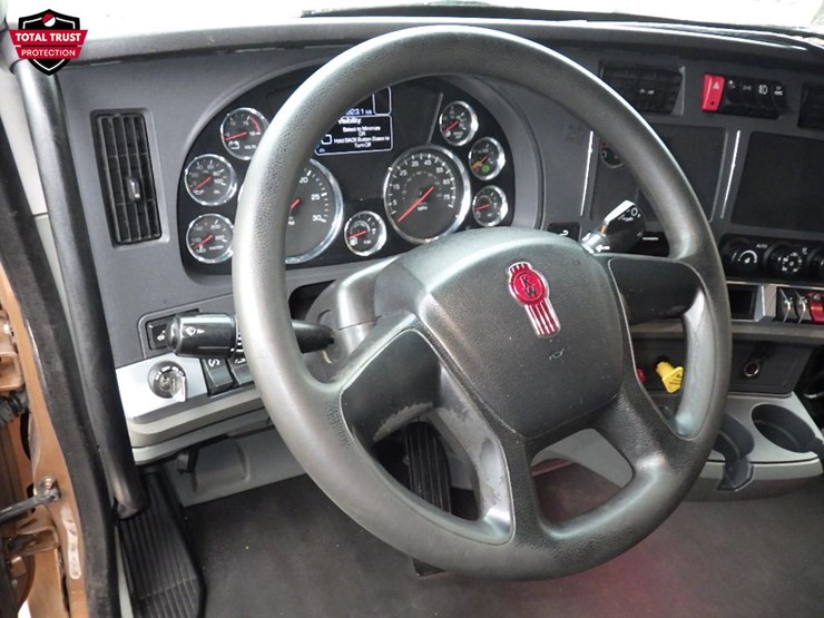 2022-kenworth-t680-image-22
