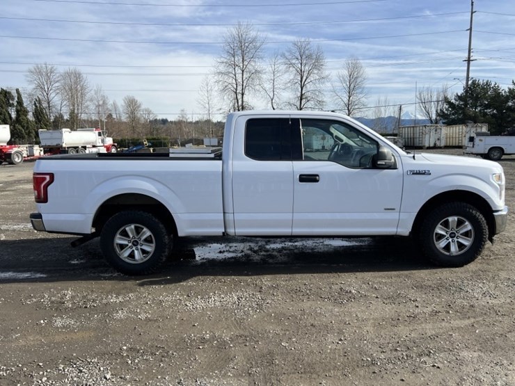 2017-ford-f150-xlt-image-3