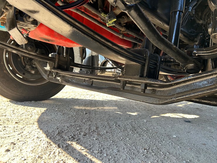 2018-freightliner-m2-106-image-41