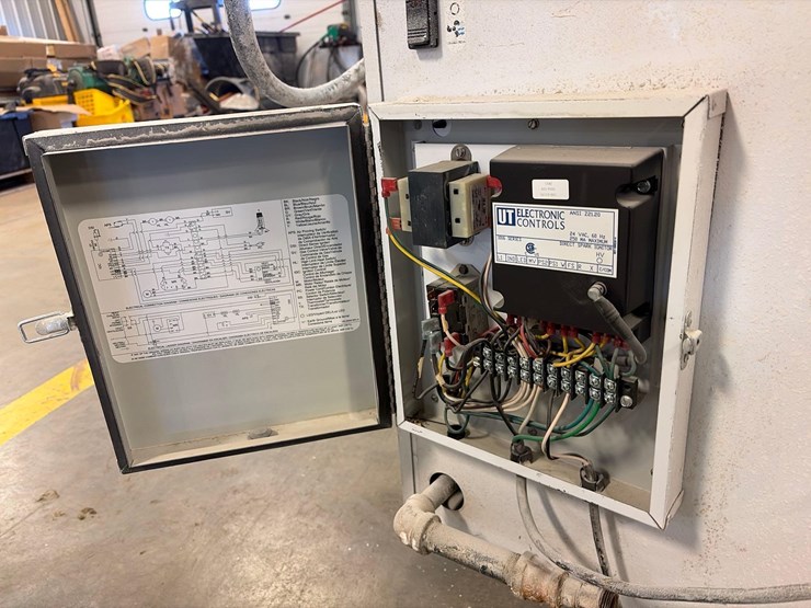 l.b.-white-premier-350df-heater-image-8