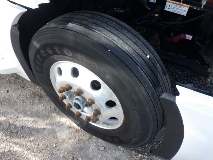 2024-freightliner-cascadia-126-image-27