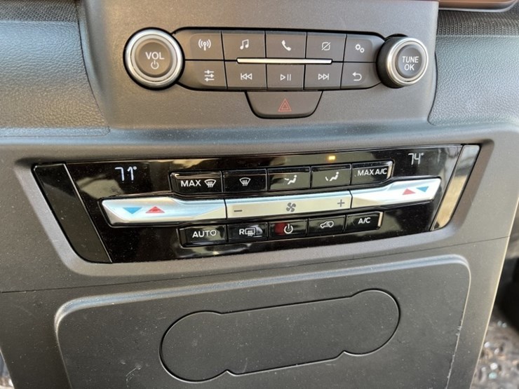 2024-ford-explorer-image-29