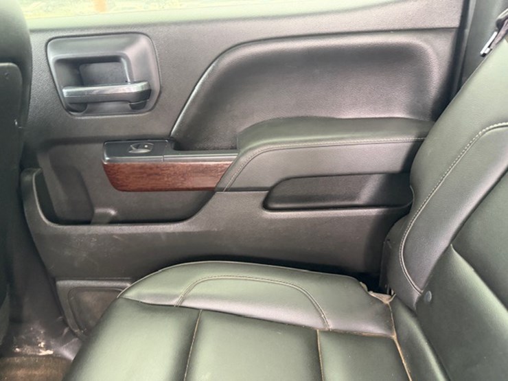 #428-•-2015-gmc-k1500-pickup-image-26