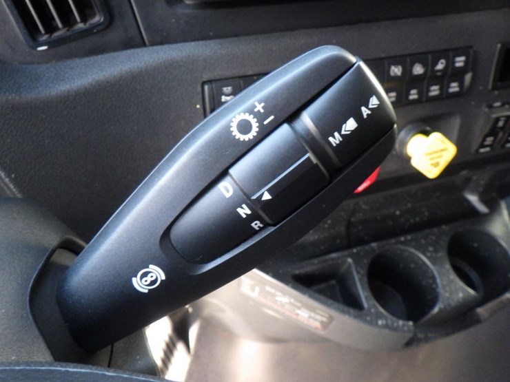 2024-freightliner-cascadia-126-image-19