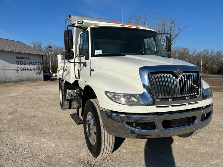 2013-international-durastar-4400-image-29