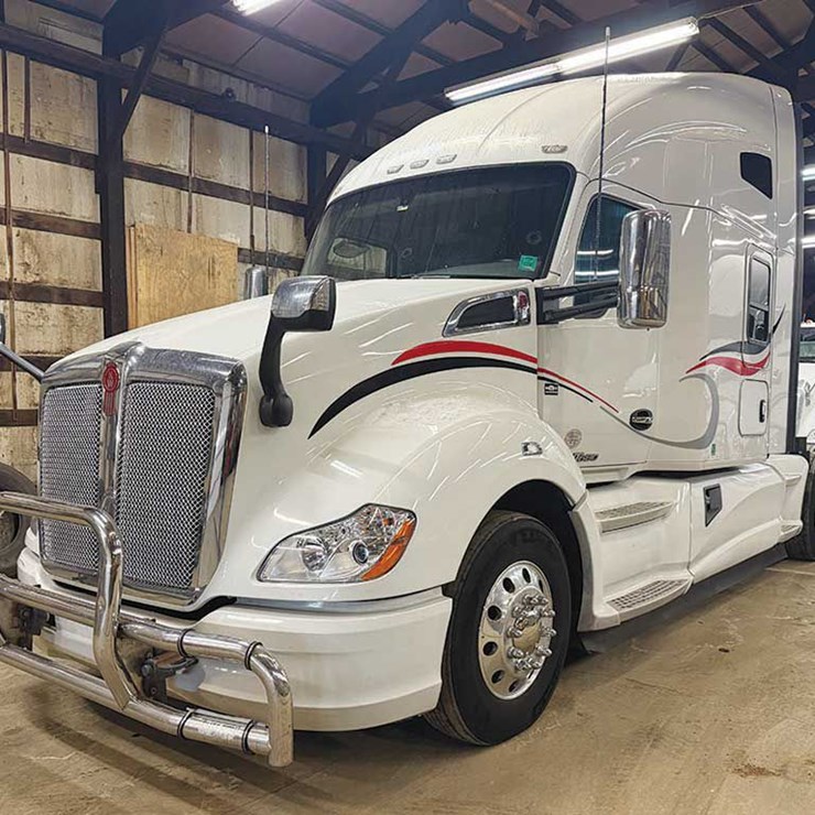 2021 KENWORTH T680