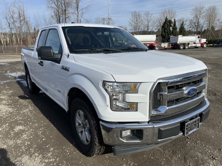 2017-ford-f150-xlt-image-2