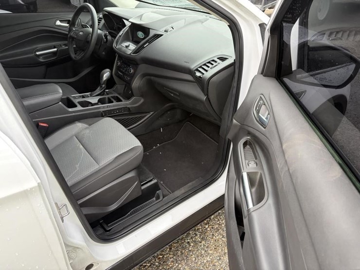 2019-ford-escape-se-image-9