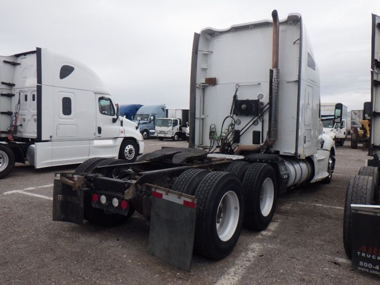 2016-kenworth-t680-image-11