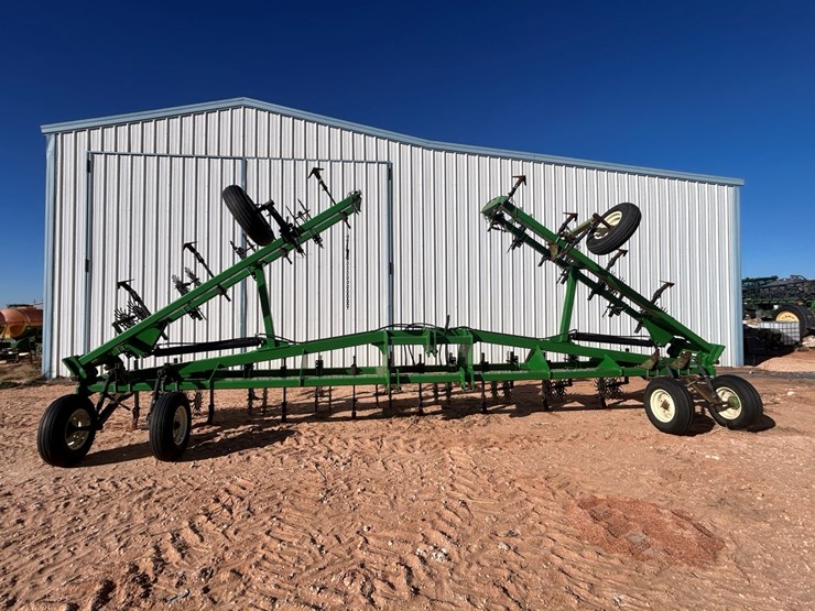 #22-•-2022-sm-fab-pitchout-scratcher-image-6