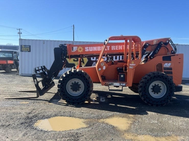 2017-jlg-6036-image-7