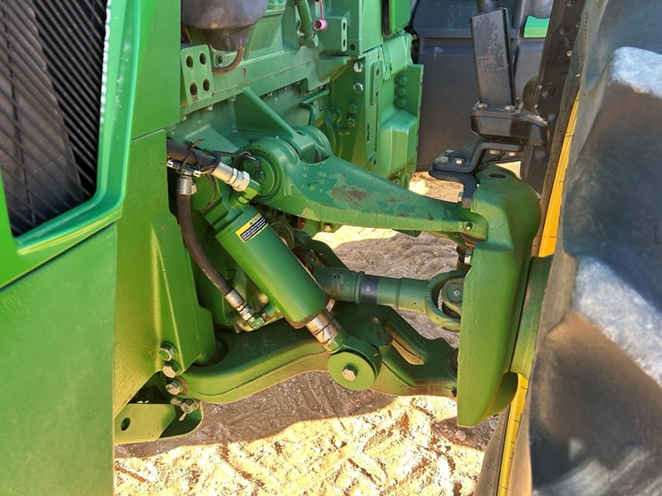 2010-john-deere-8295r-image-24