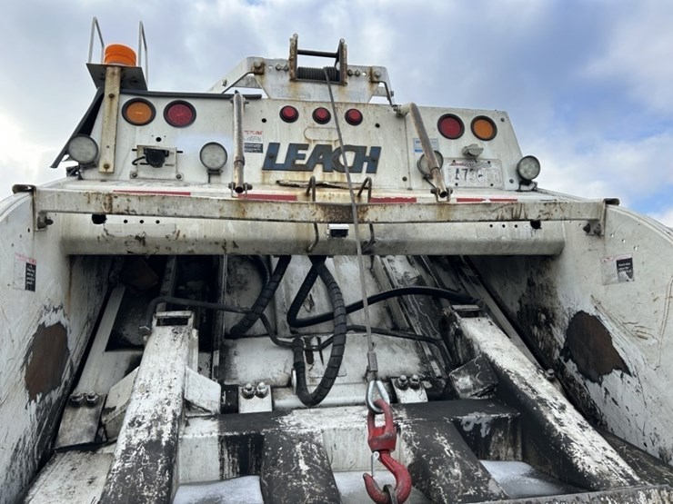 2010-autocar-xpeditor-image-33