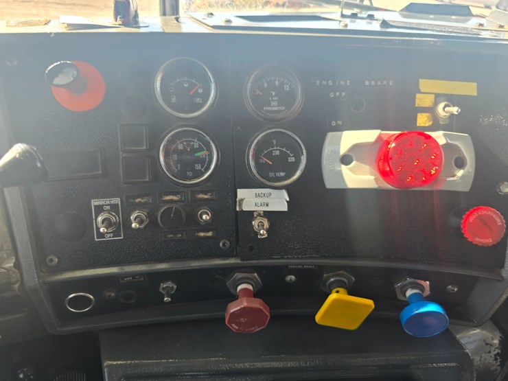 1998-mack-dm600-image-96