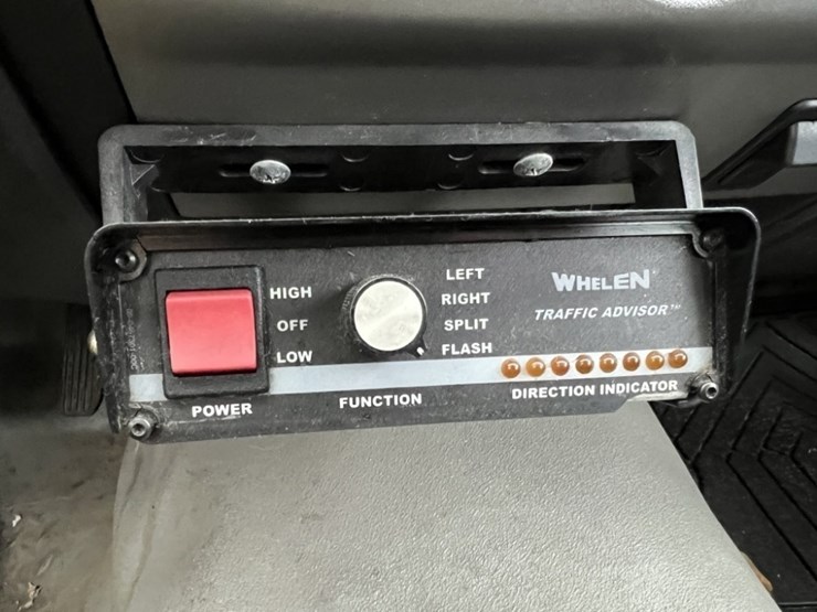 2010-chevrolet-colorado-image-25