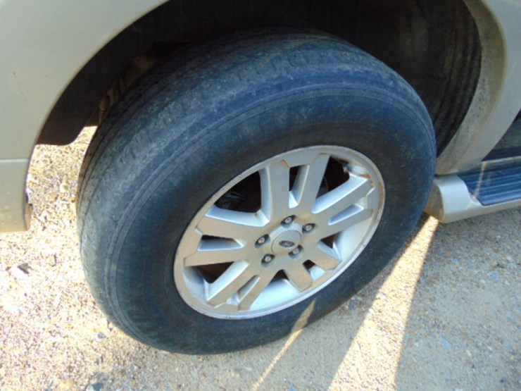 2007-ford-explorer-image-3