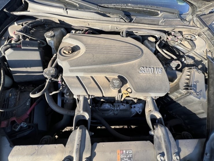 2011-chevrolet-impala-sedan-image-13