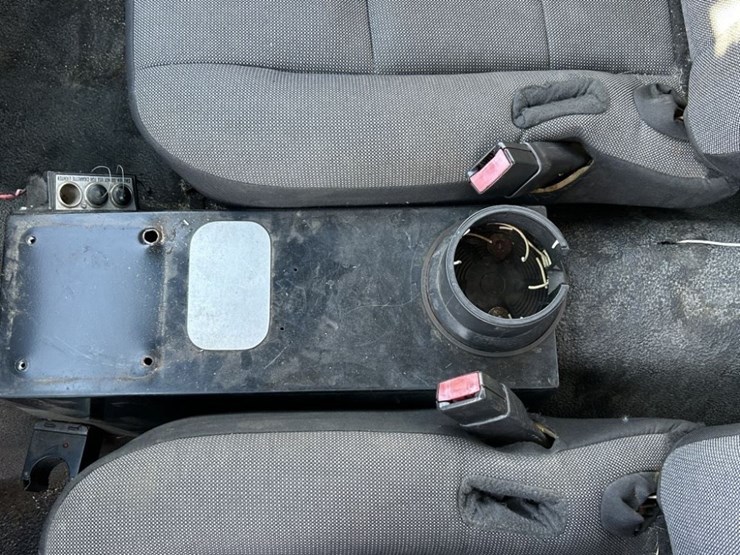 2007-ford-crown-victoria-sedan-image-14