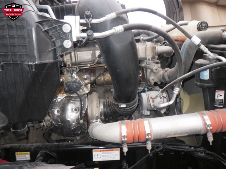 2023-freightliner-cascadia-126-image-23