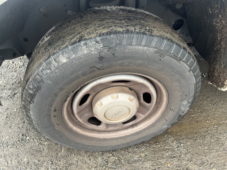 2014-ford-f350-image-15