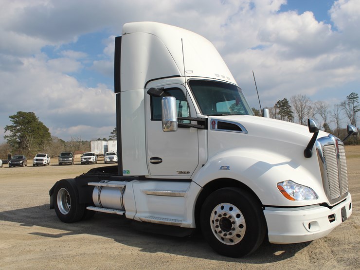 2020-kenworth-t650-image-2