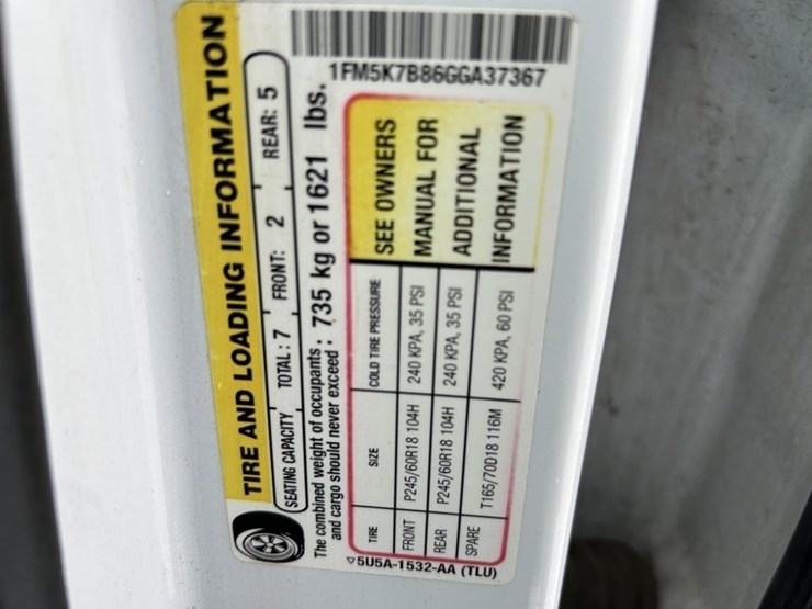 2016-ford-explorer-image-34