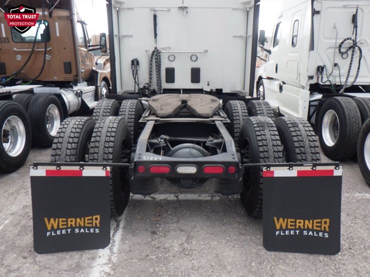 2022-peterbilt-579-image-8