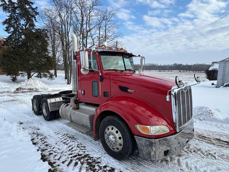 2012-peterbilt-386-image-21