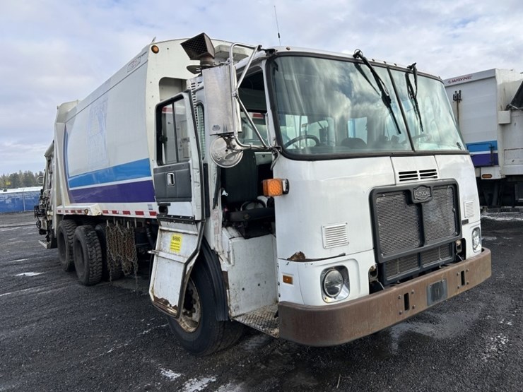 2010-autocar-xpeditor-image-7