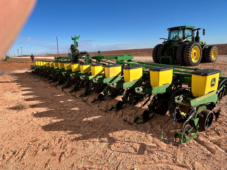 john-deere-1700-image-6